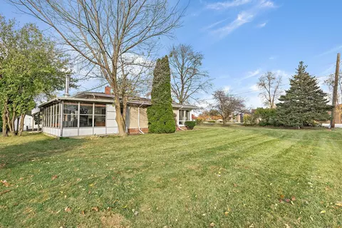 Exterior - 163 E Devon Ave, Bartlett, IL 60103 photo 7 of 7