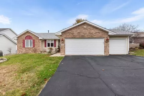 5123 Windrush Dr, Rockford, IL 61109