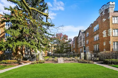10945 S Longwood Dr #2, Chicago, IL 60643