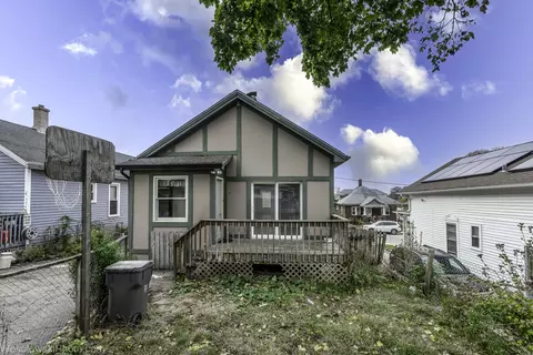 Exterior - 476 North St, Elgin, IL 60120 photo 3 of 6
