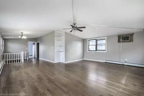 Living - 476 North St, Elgin, IL 60120 photo 1 of 4