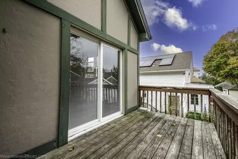 Exterior - 476 North St, Elgin, IL 60120 photo 2 of 6