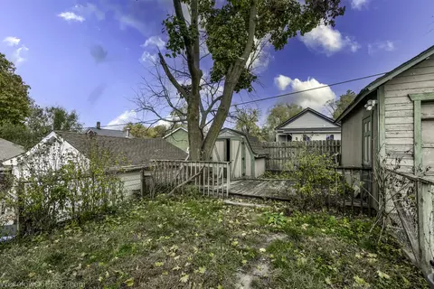 Exterior - 476 North St, Elgin, IL 60120 photo 5 of 6