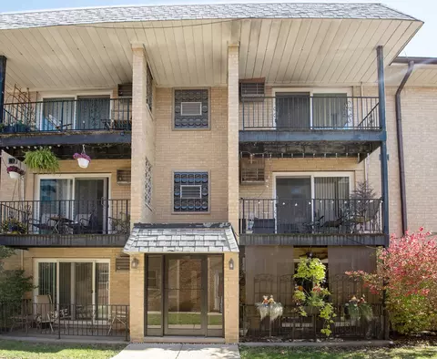 8435 W Bryn Mawr Ave #2SW, Chicago, IL 60631
