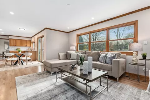 Living - 715 W Paddock Dr, Wheeling, IL 60090 photo 2 of 6