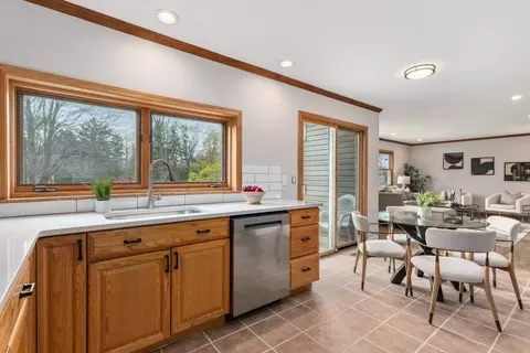 Kitchen - 715 W Paddock Dr, Wheeling, IL 60090 photo 3 of 3