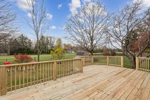 Exterior - 715 W Paddock Dr, Wheeling, IL 60090 photo 3 of 4