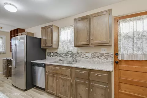 Kitchen - 4604 1st Ave, Lyons, IL 60534 photo 3 of 3