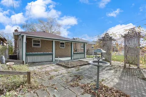 Exterior - 4604 1st Ave, Lyons, IL 60534 photo 3 of 5