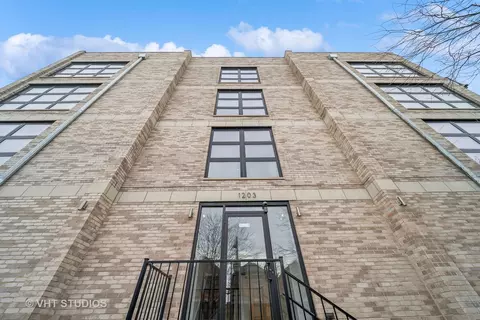 1203 E 46th St #1S, Chicago, IL 60653