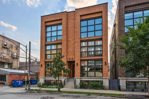 814 N Marshfield Ave #1N, Chicago, IL 60622