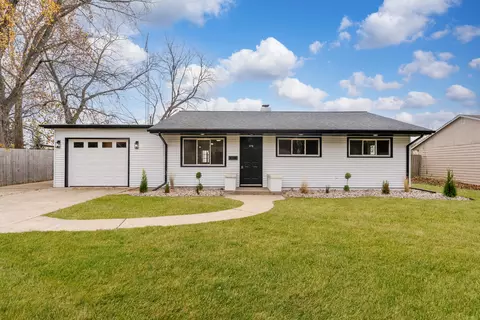175 Tilton Park Dr, Dekalb, IL 60115