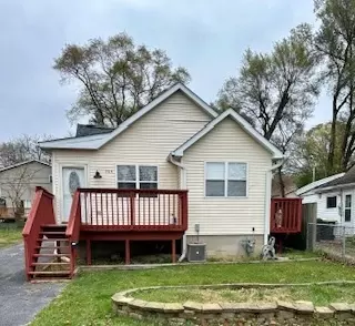 305 Brierhill Dr, Round Lake Park, IL 60073