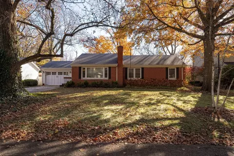 1003 Monroe Dr, Bloomington, IL 61701 photo 3