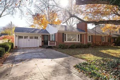1003 Monroe Dr, Bloomington, IL 61701 photo 2