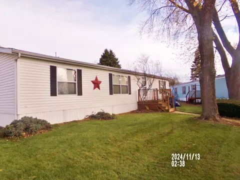 1302 Carondelet Rd #159, Dixon, IL 61021