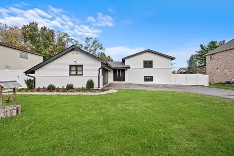 139 12 E Bonnie Brae Ave, Mount Prospect, IL 60056