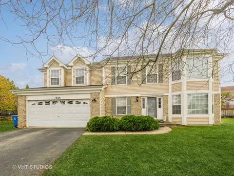 1309 York Dr, Carpentersville, IL 60110