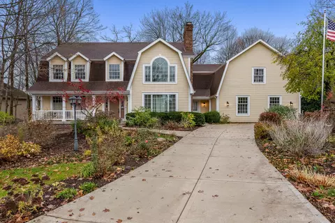 5121 Parliament Pl, Rockford, IL 61107
