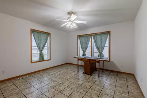 4227 E 4th Rd, Mendota, IL 61342 photo 20