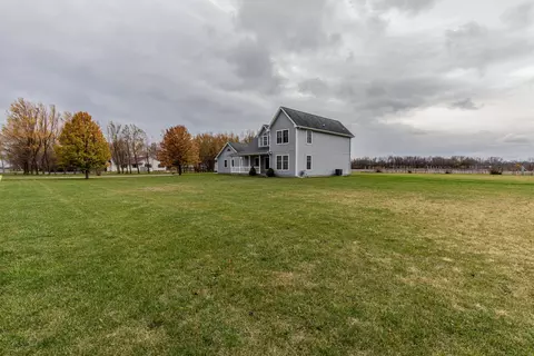 4227 E 4th Rd, Mendota, IL 61342 photo 30