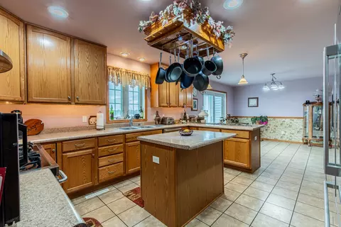 4227 E 4th Rd, Mendota, IL 61342 photo 2