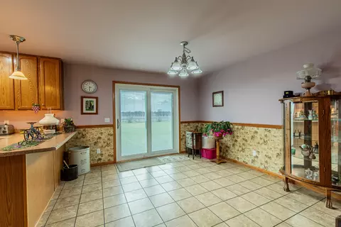 4227 E 4th Rd, Mendota, IL 61342 photo 6