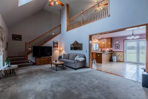 4227 E 4th Rd, Mendota, IL 61342 photo 8