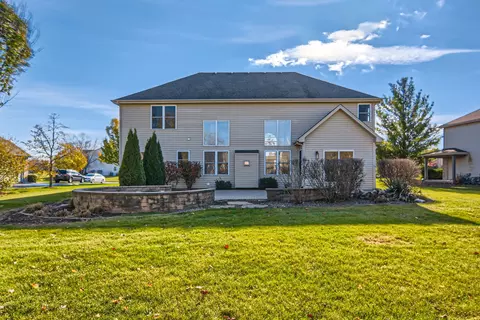 Exterior - 3670 White Deer Dr, Algonquin, IL 60102 photo 4 of 5