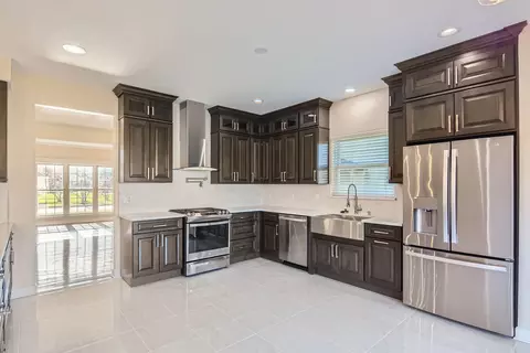 Kitchen - 3670 White Deer Dr, Algonquin, IL 60102 photo 2 of 3