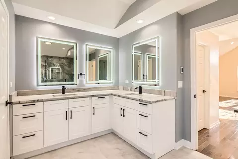Bath - 3670 White Deer Dr, Algonquin, IL 60102 photo 4 of 8