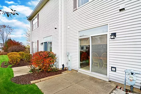 2964 Falling Waters Ln, Lindenhurst, IL 60046 photo 28