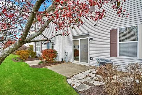 2964 Falling Waters Ln, Lindenhurst, IL 60046 photo 29