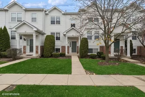 344 Holiday Ln, Hainesville, IL 60073