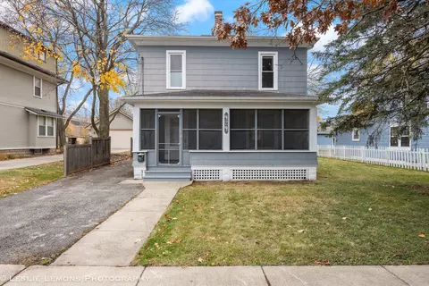 424 E Park Ave, Aurora, IL 60505 photo 2
