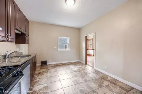424 E Park Ave, Aurora, IL 60505 photo 13