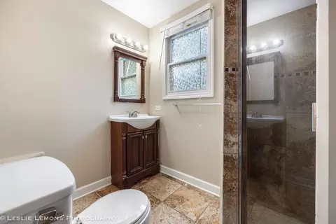424 E Park Ave, Aurora, IL 60505 photo 17
