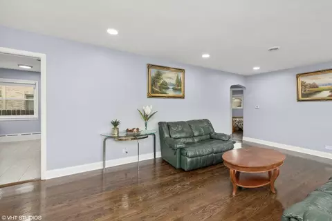 2170 Douglas Ave, Des Plaines, IL 60018 photo 3