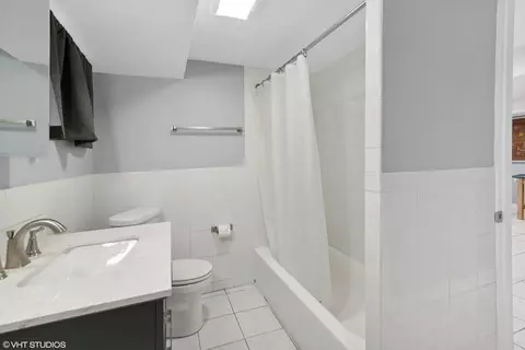 2170 Douglas Ave, Des Plaines, IL 60018 photo 17