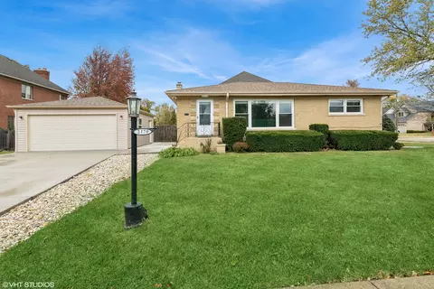 2170 Douglas Ave, Des Plaines, IL 60018