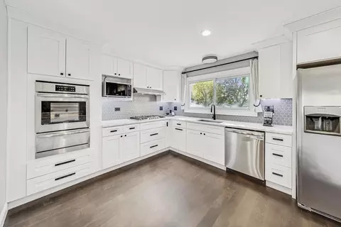Kitchen - 389 Dulles Rd, Des Plaines, IL 60016 photo 1 of 3