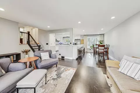 Living - 389 Dulles Rd, Des Plaines, IL 60016 photo 2 of 3