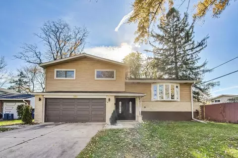 389 Dulles Rd, Des Plaines, IL 60016