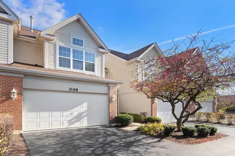 3168 Renard Ln, Saint Charles, IL 60175