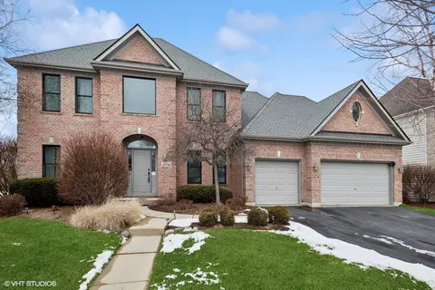40 W186 Jack London St, Saint Charles, IL 60175