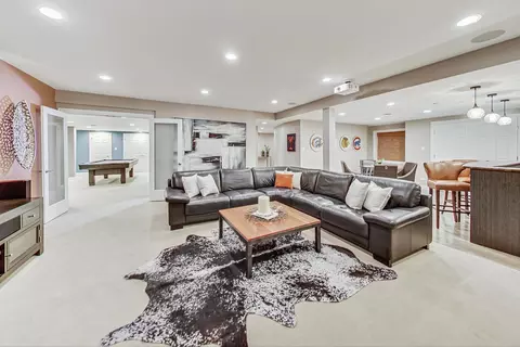 Living - 1639 Annapolis Dr, Glenview, IL 60026 photo 2 of 2