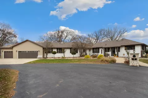 2800 E Hill Dr, Rock Falls, IL 61071