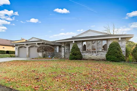 107 Caryville Ln, Schaumburg, IL 60193