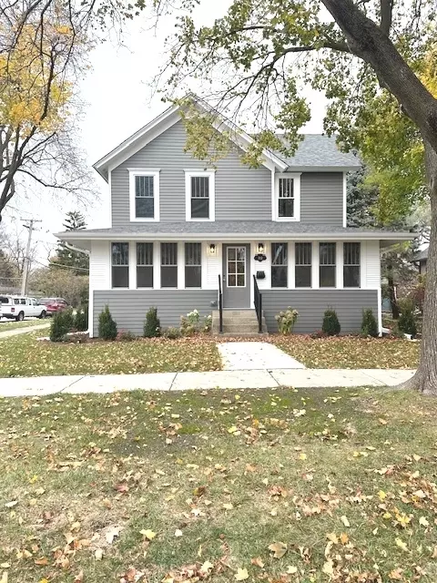 702 N Dunton Ave, Arlington Heights, IL 60004