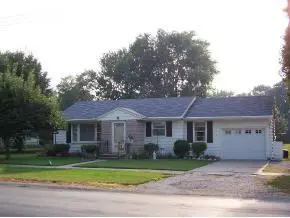 302 S Carico St, Tuscola, IL 61953